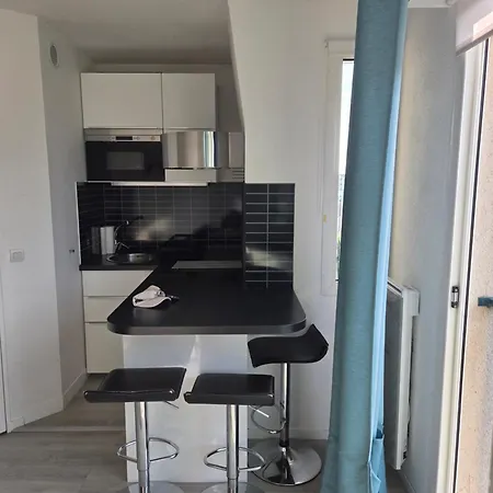 Rivabella Ascenseur A Pied 2 Personnes Apartamento Ouistreham